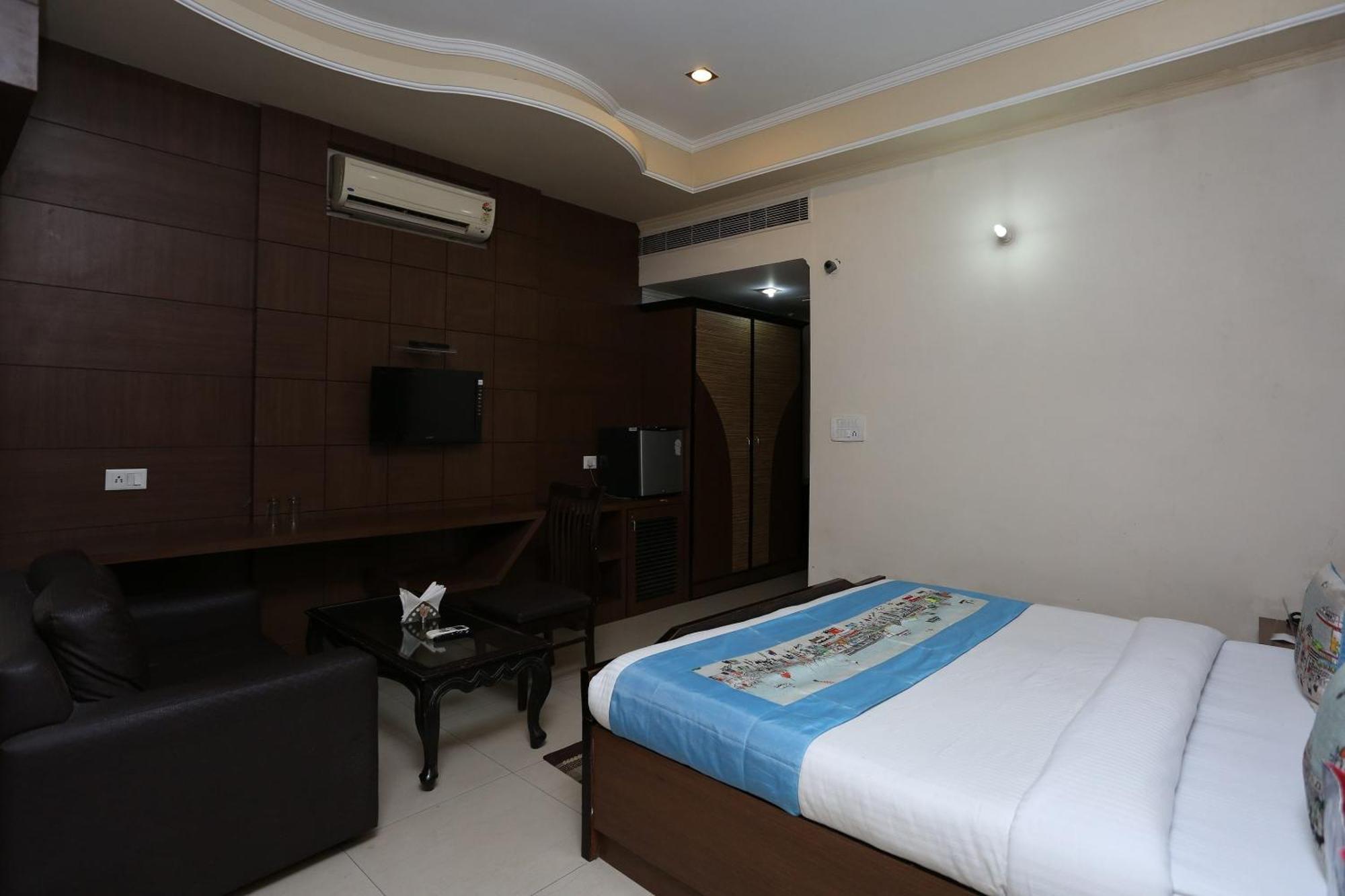 Hotel O Mukut Regency Ghaziabad Exterior photo